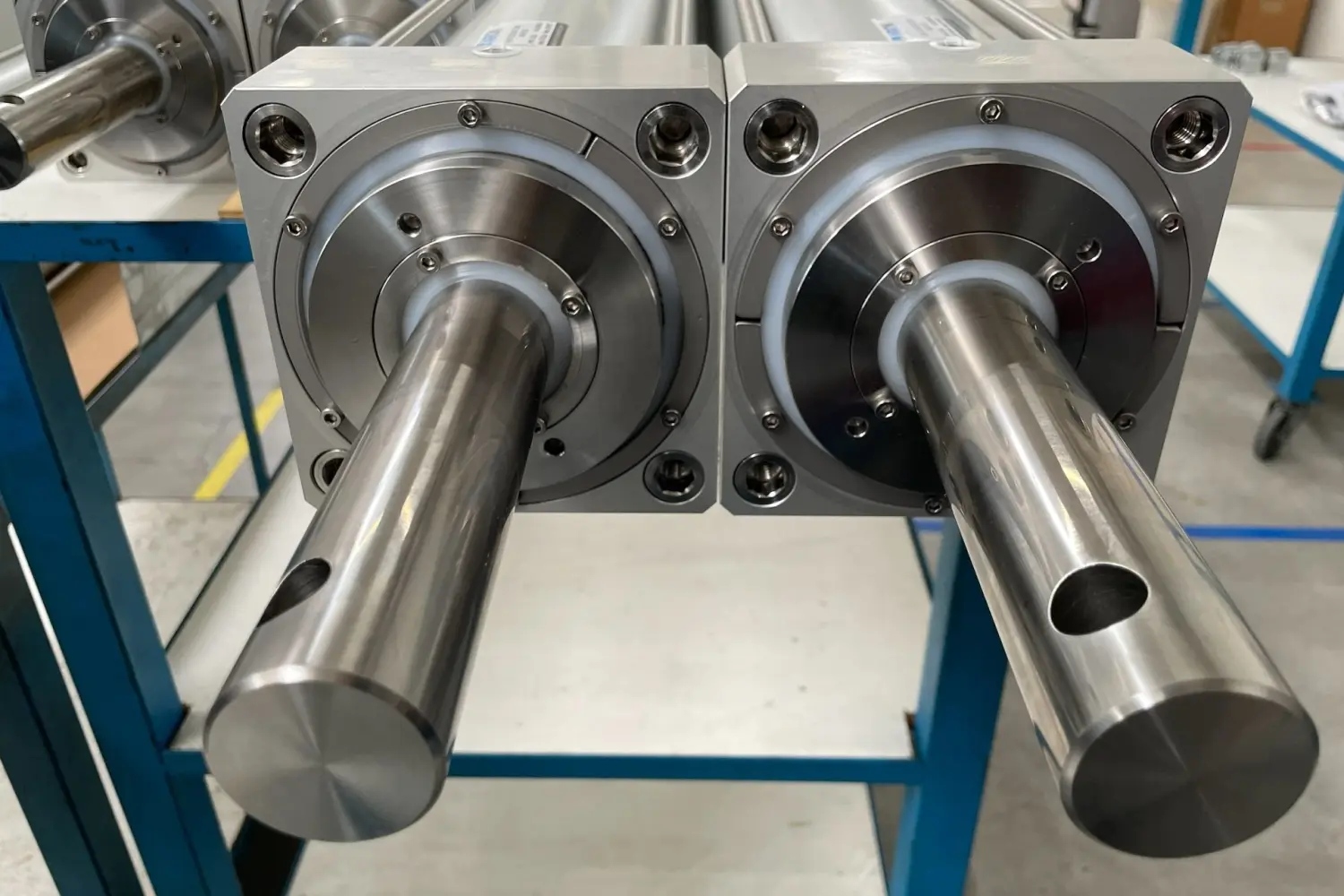 cilindri telescopici airon per il settore vinicolo con raschiasteli in polietilene